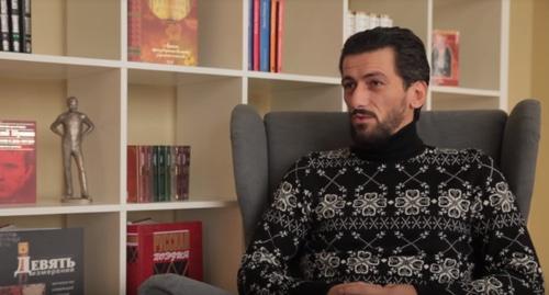 Вадим Чельдиев. Фото: скриншот видео youtube канала Ossetia News
https://www.youtube.com/watch?time_continue=1&v=kmZPv8lnkTw Вадим Чельдиев. Фото: скриншот видео youtube канала Ossetia News
https://www.youtube.com/watch?time_continue=1&v=kmZPv8lnkTw