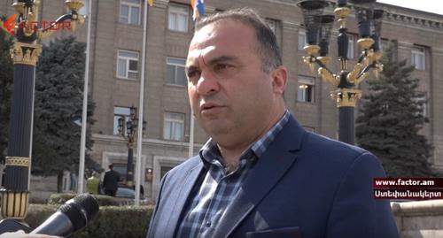 Ваан Бадасян. Фото: скриншот видео канала
Factor tv, https://www.youtube.com/watch?v=exHhafLgYFM&fbclid=IwAR08rrSwzGZfuaLpdIBKy-7pt5cRj6wgJRnqEbxfLFXQS-namu_SinAvCJ4 Ваан Бадасян. Фото: скриншот видео канала
Factor tv, https://www.youtube.com/watch?v=exHhafLgYFM&fbclid=IwAR08rrSwzGZfuaLpdIBKy-7pt5cRj6wgJRnqEbxfLFXQS-namu_SinAvCJ4
