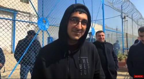 Байрам Мамедов после помилования. Кадр видео MeydanTV в Youtube https://www.youtube.com/watch?v=SLRlTINa17c Байрам Мамедов после помилования. Кадр видео MeydanTV в Youtube https://www.youtube.com/watch?v=SLRlTINa17c