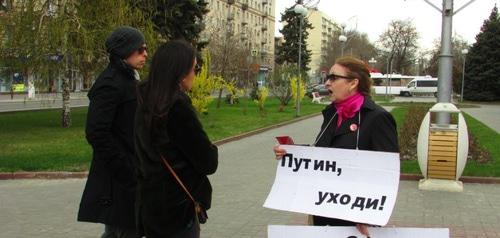 Ольга Карпухнова на пикете в Волгограде 13 апреля 2019 года. Фото Вячеслава Ященко для "Кавказского узла" Ольга Карпухнова на пикете в Волгограде 13 апреля 2019 года. Фото Вячеслава Ященко для "Кавказского узла"