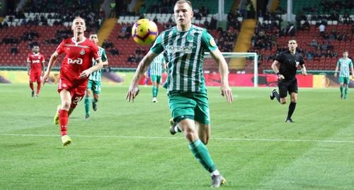 Игроки "Ахмата" и "Локомотива", пресс-служба ФК "Ахмат", http://fc-akhmat.ru/ Игроки "Ахмата" и "Локомотива", пресс-служба ФК "Ахмат", http://fc-akhmat.ru/