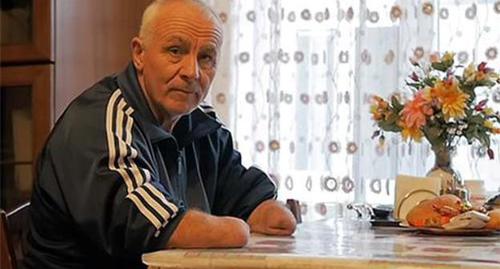 Аслан Иритов. Фото: стоп-кадр видео "Зачистка "Вольного Аула" пользователя ProtivPytok Аслан Иритов. Фото: стоп-кадр видео "Зачистка "Вольного Аула" пользователя ProtivPytok