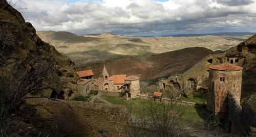 Монастырский комплекс "Давид Гареджи". Фото: Paata Vardanashvili from Tbilisi, https://commons.wikimedia.org/w/index.php?curid=3529065 Монастырский комплекс "Давид Гареджи". Фото: Paata Vardanashvili from Tbilisi, https://commons.wikimedia.org/w/index.php?curid=3529065
