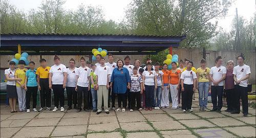 Праздничное мероприятие «День Победы» в Элистинском доме-интернате умственно отсталых детей. Фото Пресс-служба учреждения Элистинский дом - интернат умственно отсталых детей http://internat-elista.kalm.socinfo.ru/gallery/nashi_prazdniki Праздничное мероприятие «День Победы» в Элистинском доме-интернате умственно отсталых детей. Фото Пресс-служба учреждения Элистинский дом - интернат умственно отсталых детей http://internat-elista.kalm.socinfo.ru/gallery/nashi_prazdniki