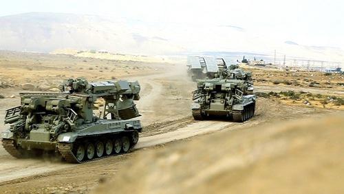 Учения в Азербайджане. Фото: пресс-служба Минобороны Азербайджана https://mod.gov.az/ru/news/nachalis-shirokomasshtabnye-operativno-takticheskie-ucheniya-azerbajdzhanskoj-armii-video-26924.html Учения в Азербайджане. Фото: пресс-служба Минобороны Азербайджана https://mod.gov.az/ru/news/nachalis-shirokomasshtabnye-operativno-takticheskie-ucheniya-azerbajdzhanskoj-armii-video-26924.html