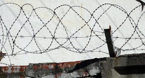 Ограждение на режимном объекте. Фото Нины Тумановой для "Кавказского узла" Ограждение на режимном объекте. Фото Нины Тумановой для "Кавказского узла"