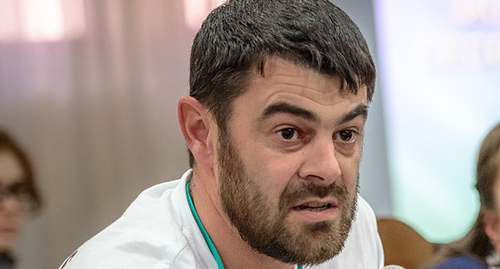 Ахмед Бузуртанов. Фото Тимура Агирова https://www.kavkaz-uzel.eu/blogs/342/posts/17987 Ахмед Бузуртанов. Фото Тимура Агирова https://www.kavkaz-uzel.eu/blogs/342/posts/17987