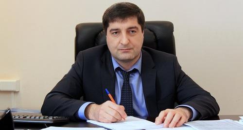 Шамиль Гаджиев. Фото пресс-службы управления Росреестра по Дагестану https://www.facebook.com/rosreestr05/photos/a.421340461393742/1004419366419179/?type=3&theater Шамиль Гаджиев. Фото пресс-службы управления Росреестра по Дагестану https://www.facebook.com/rosreestr05/photos/a.421340461393742/1004419366419179/?type=3&theater