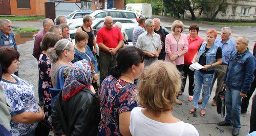 Пикет бывших работников "Кингкоула" в Гуково 27 июля 2019 года. Фото Вячеслава Прудникова для «Кавказского узла» Пикет бывших работников "Кингкоула" в Гуково 27 июля 2019 года. Фото Вячеслава Прудникова для «Кавказского узла»