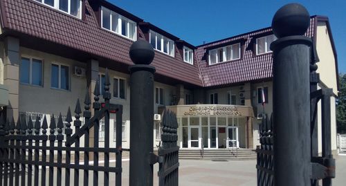 Вход в Северо-Кавказский окружной военный суд. Фото Константина Волгина для "Кавказского узла"
Вход в Северо-Кавказский окружной военный суд. Фото Константина Волгина для "Кавказского узла"