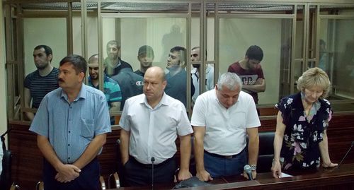 Фигуранты дела "астраханского джамаата" в зале суда. Фото Константина Волгина для "Кавказского узла" Фигуранты дела "астраханского джамаата" в зале суда. Фото Константина Волгина для "Кавказского узла"