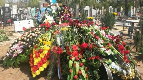 Свежая могила на кладбище в Волгограде. Фото: Сергей Хохлов, РИАЦ. https://riac34.ru/news/102072/ Свежая могила на кладбище в Волгограде. Фото: Сергей Хохлов, РИАЦ. https://riac34.ru/news/102072/