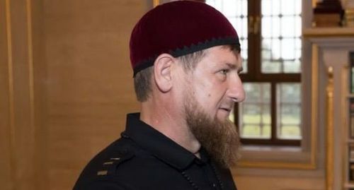 Рамзан Кадыров. Фото: пресс-служба полномочного представителя президента России в Северо-Кавказском федеральном округе, https://commons.wikimedia.org/wiki/File:Matovnikov_in_Chechnya_(2018-07-12)_12.jpg Рамзан Кадыров. Фото: пресс-служба полномочного представителя президента России в Северо-Кавказском федеральном округе, https://commons.wikimedia.org/wiki/File:Matovnikov_in_Chechnya_(2018-07-12)_12.jpg