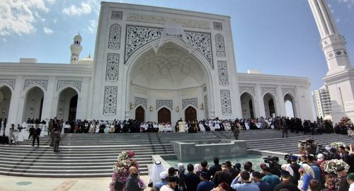 Мечеть "Гордость мусульман". Фото: пресс-служба правительства Чечни http://chechnya.gov.ru/anons/r-kadyrov-samaya-bolshaya-mechet-v-evrope-gordost-musulman-nazvana-imenem-proroka-muhammada-mir-emu/ Мечеть "Гордость мусульман". Фото: пресс-служба правительства Чечни http://chechnya.gov.ru/anons/r-kadyrov-samaya-bolshaya-mechet-v-evrope-gordost-musulman-nazvana-imenem-proroka-muhammada-mir-emu/