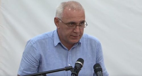 Алхас Квициния. Стопкадр видео канала apsny.today https://www.youtube.com/watch?v=4DWA_5JcxJo Алхас Квициния. Стопкадр видео канала apsny.today https://www.youtube.com/watch?v=4DWA_5JcxJo