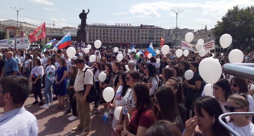 Участники митинга в Нальчике . Фото: Людмила Маратова для "Кавказского узла" Участники митинга в Нальчике . Фото: Людмила Маратова для "Кавказского узла"
