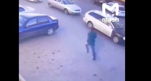 Побег арестанта в Ингушетии. Скриншот видео https://vk.com/videos-112510789?z=video-112510789_456255751%2Fclub112510789%2Fpl_-112510789_-2 Побег арестанта в Ингушетии. Скриншот видео https://vk.com/videos-112510789?z=video-112510789_456255751%2Fclub112510789%2Fpl_-112510789_-2