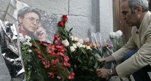 Акция памяти Анны Политковской. Фото: REUTERS/Denis Sinyakov Акция памяти Анны Политковской. Фото: REUTERS/Denis Sinyakov