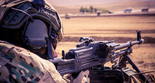 Военнослужащий азербайджанской армии. Фото: Пресс-служба МО Азербайджана https://mod.gov.az/ru/foto-arhiv-045/?gid=28651 Военнослужащий азербайджанской армии. Фото: Пресс-служба МО Азербайджана https://mod.gov.az/ru/foto-arhiv-045/?gid=28651