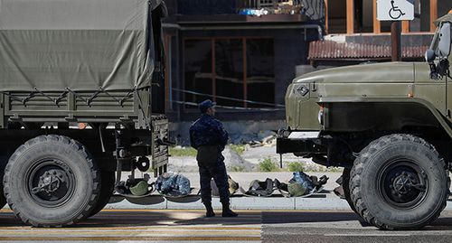 Военная техника на улицах Магаса. Фото: REUTERS/Maxim Shemetov Военная техника на улицах Магаса. Фото: REUTERS/Maxim Shemetov