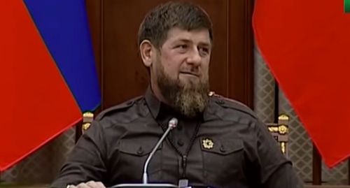 Рамзан Кадыров на совещании с подчиненными. Фото: кадр видео
ЧГТРК "Грозный" https://www.youtube.com/watch?time_continue=1&v=mqr7XSn8omk Рамзан Кадыров на совещании с подчиненными. Фото: кадр видео
ЧГТРК "Грозный" https://www.youtube.com/watch?time_continue=1&v=mqr7XSn8omk