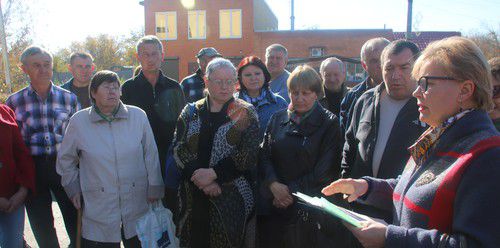 Бывшие сотрудники "Кингкоула" на пикете в Гуково 19 октября 2019 года. Фото Вячеслава Прудникова для "Кавказского узла" Бывшие сотрудники "Кингкоула" на пикете в Гуково 19 октября 2019 года. Фото Вячеслава Прудникова для "Кавказского узла"