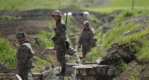 На линии соприкосновения в Нагорном Карабахе. Фото: REUTERS/Staff На линии соприкосновения в Нагорном Карабахе. Фото: REUTERS/Staff