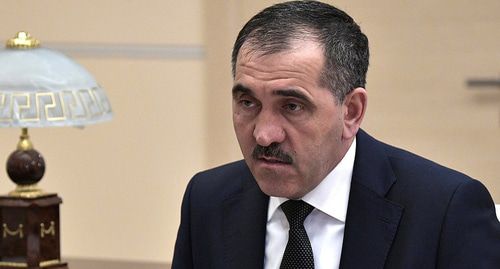 Юнус-Бек Евкуров. Фото: пресс-служба Президента России http://kremlin.ru/events/president/news/57322 Юнус-Бек Евкуров. Фото: пресс-служба Президента России http://kremlin.ru/events/president/news/57322
