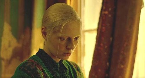 Кадр фильма "Дылда" из официального трейлера https://www.ivi.ru/watch/411800/trailers Кадр фильма "Дылда" из официального трейлера https://www.ivi.ru/watch/411800/trailers