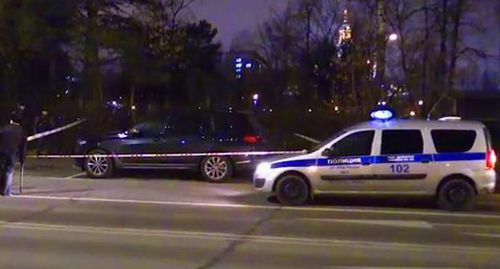 На месте убийства Ибрагима Эльджаркиева в Москве. 2 ноября 2019 г. Стоп-кадр видео Telegram-канал "Mash" https://tlgrm.ru/channels/@breakingmash На месте убийства Ибрагима Эльджаркиева в Москве. 2 ноября 2019 г. Стоп-кадр видео Telegram-канал "Mash" https://tlgrm.ru/channels/@breakingmash