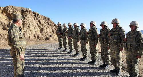 Построение в войсках Азербайджана. Фото пресс-службы МО Азербайджана https://mod.gov.az/ru/foto-arhiv-045/?gid=24733
Построение в войсках Азербайджана. Фото пресс-службы МО Азербайджана https://mod.gov.az/ru/foto-arhiv-045/?gid=24733
