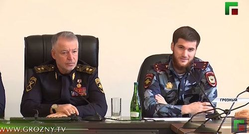 Висхан Мацуев (справа) и глава МВД по Чечне Руслан Алханов. Кадр видео ЧГТРК "Грозный" https://www.youtube.com/watch?v=7EW_jN5cBvY Висхан Мацуев (справа) и глава МВД по Чечне Руслан Алханов. Кадр видео ЧГТРК "Грозный" https://www.youtube.com/watch?v=7EW_jN5cBvY