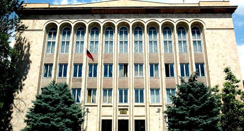 Здание Конституционного суда Армении. Фото пресс-служба Конституционного суда Армении http://www.concourt.am/russian/law_cc/ Здание Конституционного суда Армении. Фото пресс-служба Конституционного суда Армении http://www.concourt.am/russian/law_cc/
