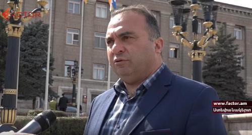 Ваан Бадасян. Фото: скриншот видео канала
Factor tv, https://www.youtube.com/watch?v=exHhafLgYFM&fbclid=IwAR08rrSwzGZfuaLpdIBKy-7pt5cRj6wgJRnqEbxfLFXQS-namu_SinAvCJ4 Ваан Бадасян. Фото: скриншот видео канала
Factor tv, https://www.youtube.com/watch?v=exHhafLgYFM&fbclid=IwAR08rrSwzGZfuaLpdIBKy-7pt5cRj6wgJRnqEbxfLFXQS-namu_SinAvCJ4