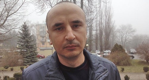 Адвокат подсудимого Руслан Хаджиев. Фото Вячеслава Ященко для "Кавказского узла" Адвокат подсудимого Руслан Хаджиев. Фото Вячеслава Ященко для "Кавказского узла"