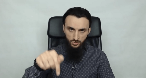Тумсо Абдурахманов. Кадр видео https://www.youtube.com/watch?v=bsZ35llanes Тумсо Абдурахманов. Кадр видео https://www.youtube.com/watch?v=bsZ35llanes