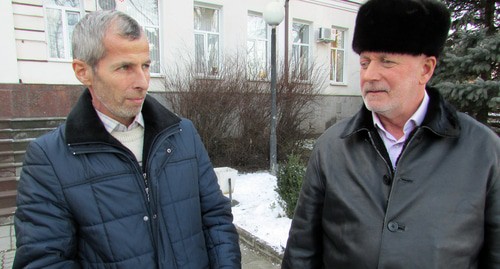 Ибрагим и Муса Зязиковы, старшие братья подсудимого. Фото Вячеслава Ященко для "Кавказского узла" Ибрагим и Муса Зязиковы, старшие братья подсудимого. Фото Вячеслава Ященко для "Кавказского узла"