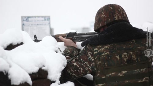 Солдат Вооруженных сил Армении. Фото пресс-службы Минобороны Армении, http://www.mil.am Солдат Вооруженных сил Армении. Фото пресс-службы Минобороны Армении, http://www.mil.am