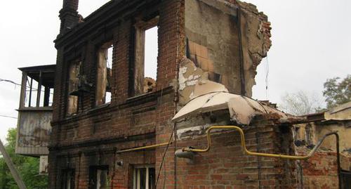 Сгоревшее здание в Ростове-на-Дону, 21 августа 2017 года. Фото Константина Волгина для "Кавказского узла" Сгоревшее здание в Ростове-на-Дону, 21 августа 2017 года. Фото Константина Волгина для "Кавказского узла"