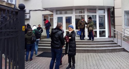 У Южного окружного военного суда 23 января 2020 года. Фото Константина Волгина для "Кавказского узла" У Южного окружного военного суда 23 января 2020 года. Фото Константина Волгина для "Кавказского узла"