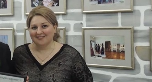 Зарифа Саутиева. Стоп-кадр видео канала YouTube "Радио Маршо" https://www.youtube.com/watch?v=AubF_1Po3Bc Зарифа Саутиева. Стоп-кадр видео канала YouTube "Радио Маршо" https://www.youtube.com/watch?v=AubF_1Po3Bc