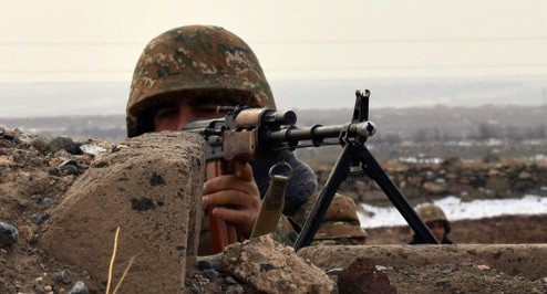 На боевой позиции армии НКР. Фото: пресс-служба МО Армении http://www.mil.am/hy/news/7326 На боевой позиции армии НКР. Фото: пресс-служба МО Армении http://www.mil.am/hy/news/7326
