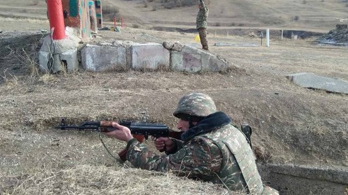 Солдат вооруженных сил Армении. Фото пресс-службы Минобороны Армении, http://www.mil.am/ru/news/7402 Солдат вооруженных сил Армении. Фото пресс-службы Минобороны Армении, http://www.mil.am/ru/news/7402