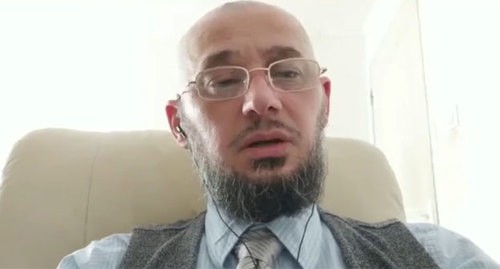 Имран Алиев. Кадр видео "Мансур Старый, он же Имран Алиев, обнаружен мертвым во Франции", опубликованного на YouTube-канале "KYFiK OLEG - ПРАЙМ-ШОУ" https://www.youtube.com/channel/UCNfz5rSvhXDkZO9ZJjNpmlw Имран Алиев. Кадр видео "Мансур Старый, он же Имран Алиев, обнаружен мертвым во Франции", опубликованного на YouTube-канале "KYFiK OLEG - ПРАЙМ-ШОУ" https://www.youtube.com/channel/UCNfz5rSvhXDkZO9ZJjNpmlw