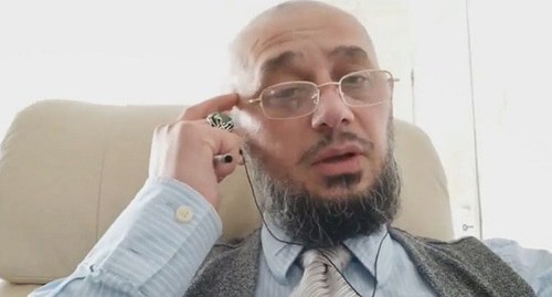 Имран Алиев. Кадр видео "Мансур Старый, он же Имран Алиев, обнаружен мертвым во Франции", опубликованного на YouTube-канале "KYFiK OLEG - ПРАЙМ-ШОУ" https://www.youtube.com/channel/UCNfz5rSvhXDkZO9ZJjNpmlw Имран Алиев. Кадр видео "Мансур Старый, он же Имран Алиев, обнаружен мертвым во Франции", опубликованного на YouTube-канале "KYFiK OLEG - ПРАЙМ-ШОУ" https://www.youtube.com/channel/UCNfz5rSvhXDkZO9ZJjNpmlw