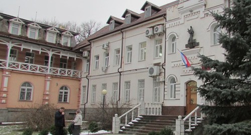 Железноводский городской суд. Фото Вячеслава Ященко для "Кавказского узла" Железноводский городской суд. Фото Вячеслава Ященко для "Кавказского узла"
