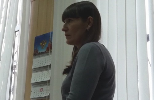 Свидетель обвинения Наталья Семикина рассказывает суду о волгоградских Свидетелях Иеговы*. Волгоград, 6 февраля 2020 года. Фото Татьяны Филимоновой для "Кавказского узла".