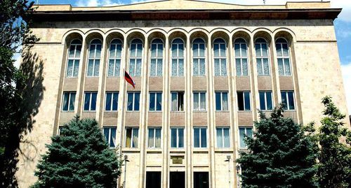 Здание Конституционного суда Армении. Фото пресс-служба Конституционного суда Армении http://www.concourt.am/russian/law_cc/ Здание Конституционного суда Армении. Фото пресс-служба Конституционного суда Армении http://www.concourt.am/russian/law_cc/