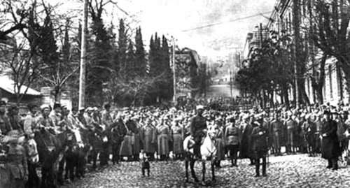 Красная армия вступает в Тифлис (25 февраля 1921). Фото https://ru.wikipedia.org/ Красная армия вступает в Тифлис (25 февраля 1921). Фото https://ru.wikipedia.org/