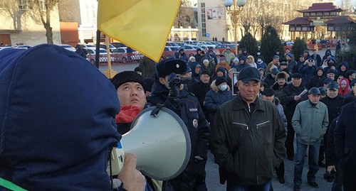 Митинг в Элисте. Фото Бадмы Бурчиева для "Кавказского узла" Митинг в Элисте. Фото Бадмы Бурчиева для "Кавказского узла"
